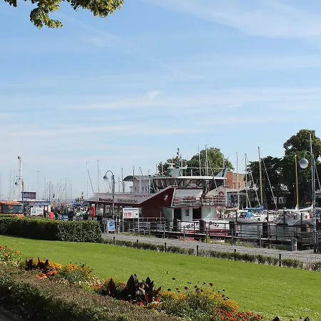 Mit Garten In 1 Feriehus